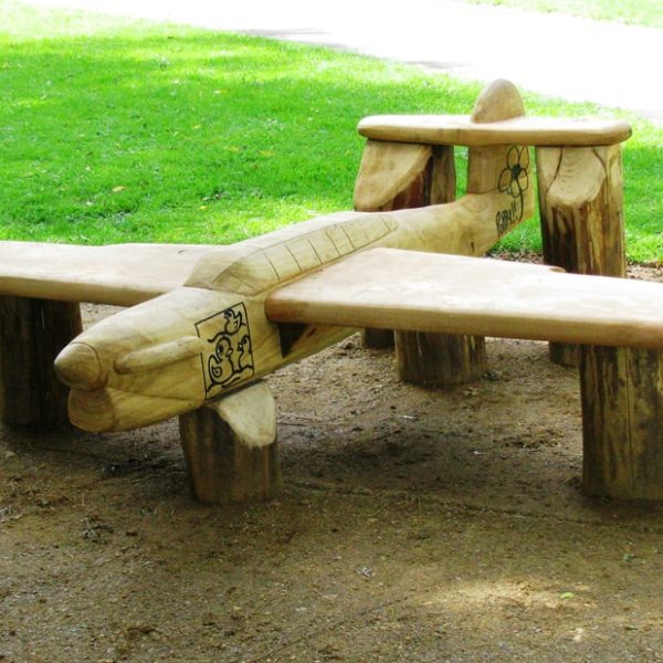 hand-carved-bench-in-wroughton