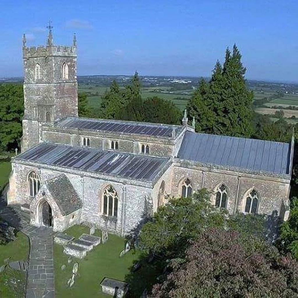 Wroughton-&-Wichelstowe-Closed-Churchyard